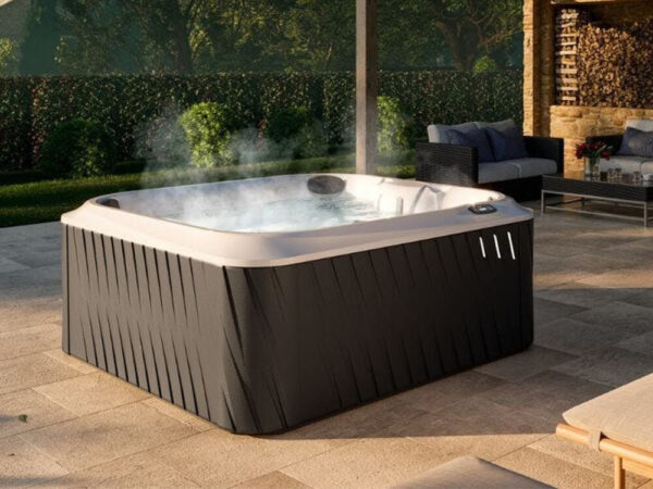 Jacuzzi-J245-hot-tub