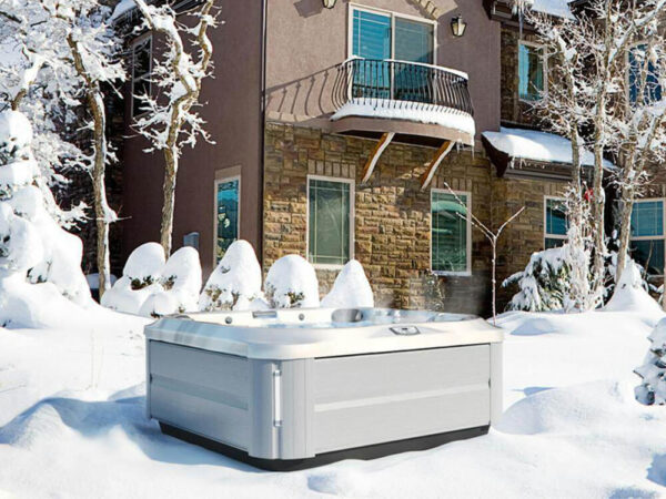 Jacuzzi-J345-hot-tub